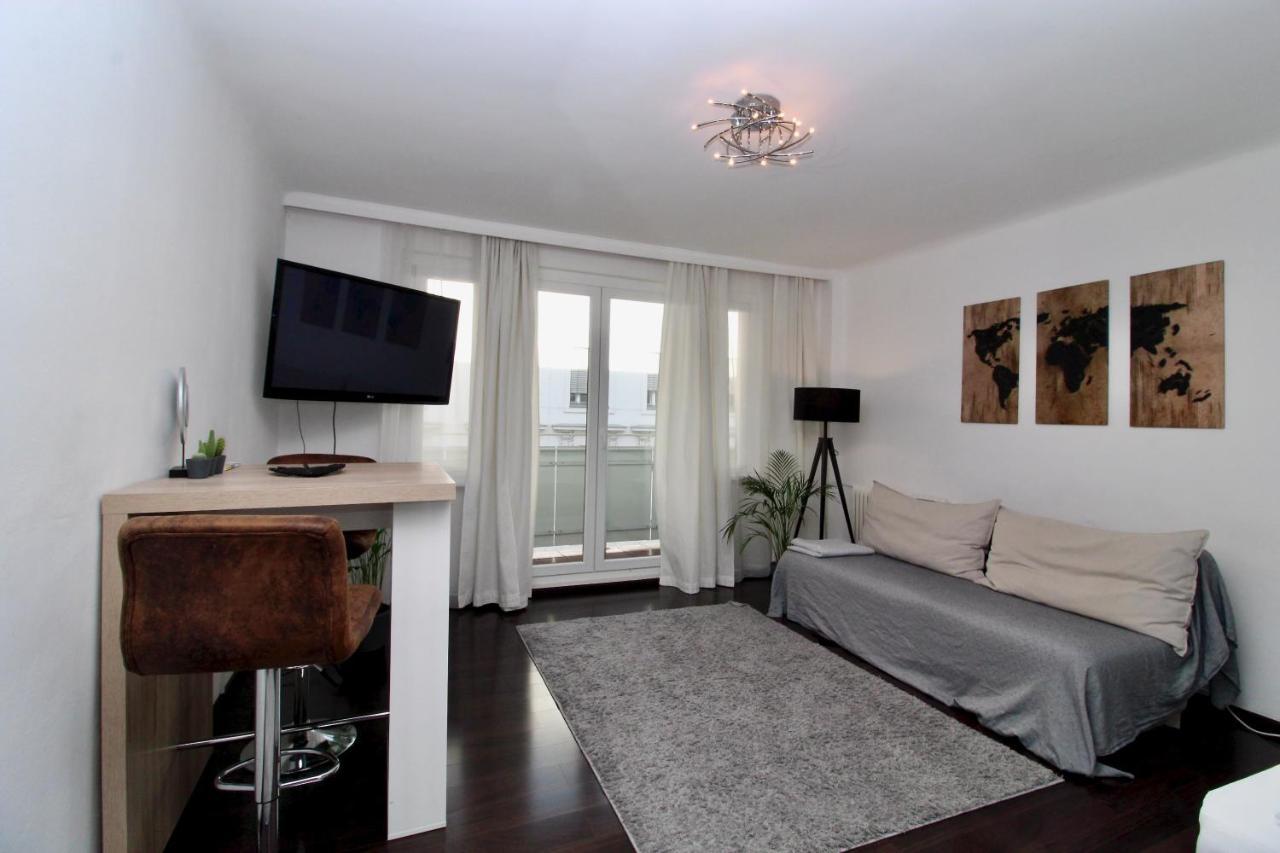 Balcony Apartment - Next To Opera Виена Екстериор снимка